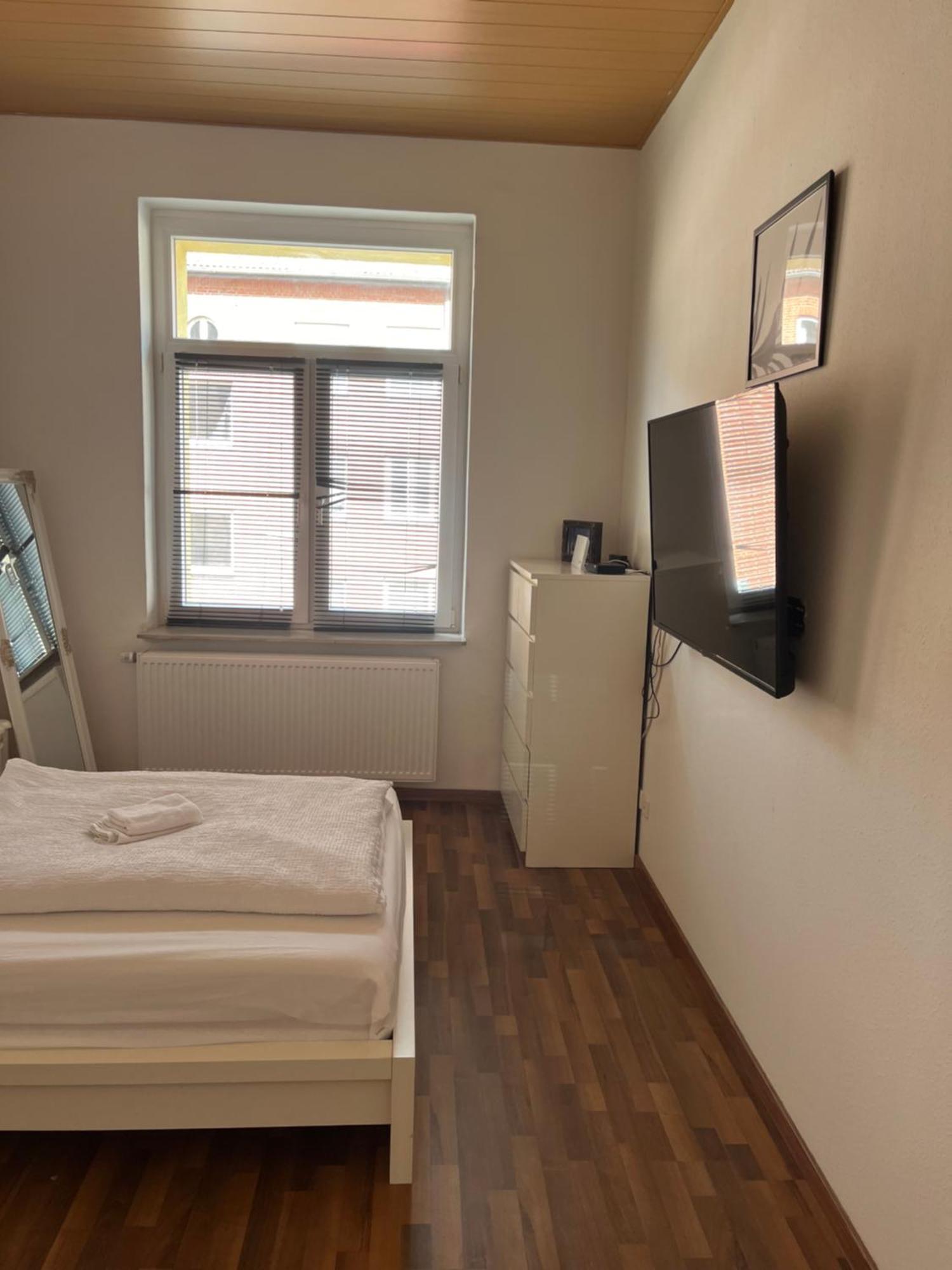 Messe 2 Apartment *
